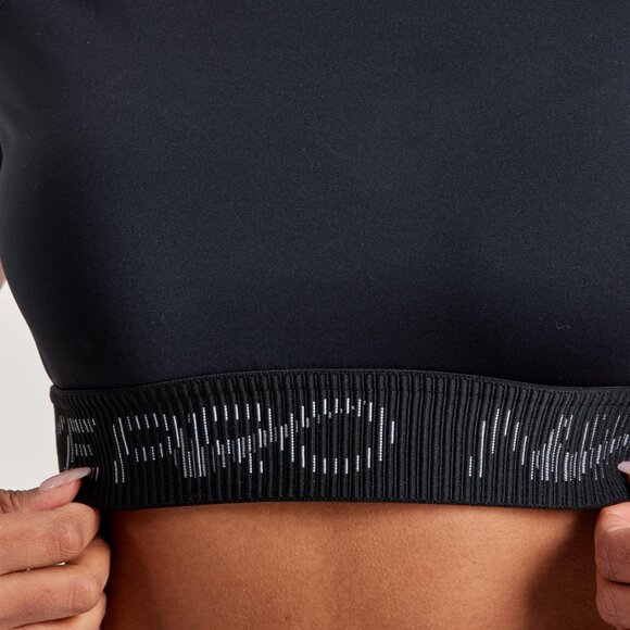 Nike Dri-FIT Cropped Graphic Short Sleeve Top - Picture 6 of 9